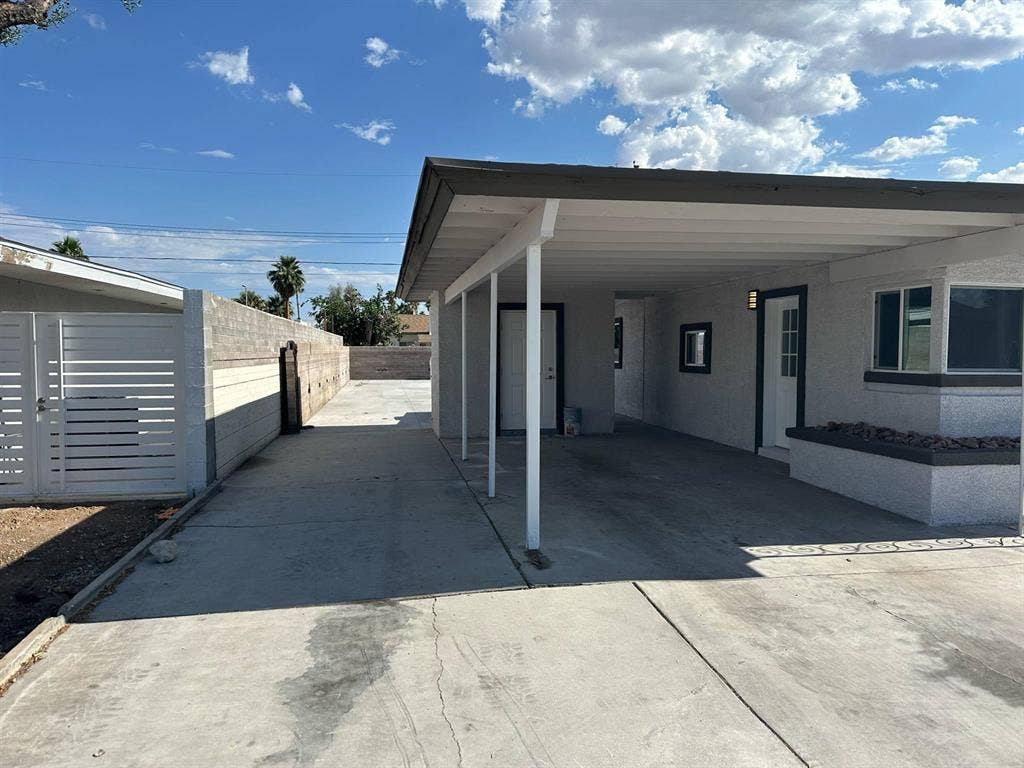 7 BR in Las Vegas