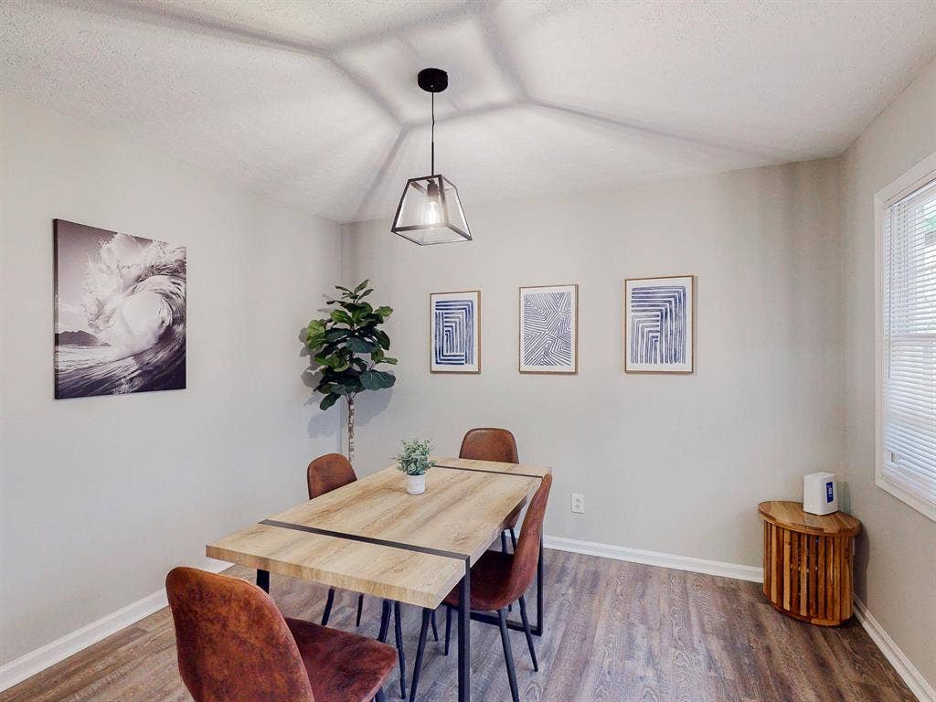 7 BR in Decatur