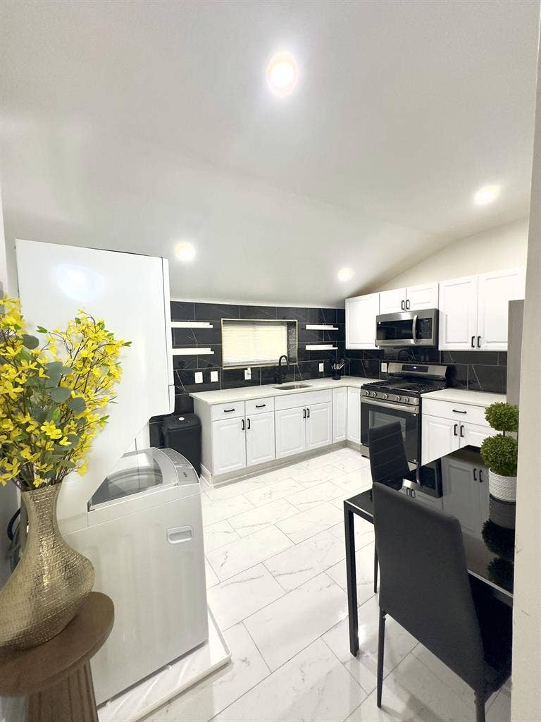 4 BR in Baltimore