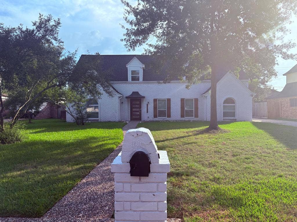 3 BR in Houston