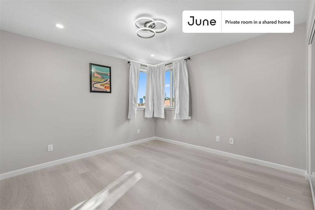 5 BR in Los Angeles