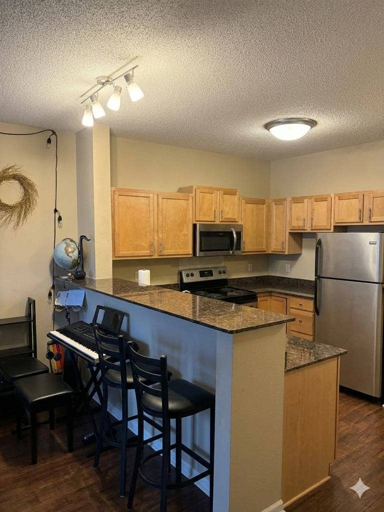 Subletter for 2 Bed/2 Bath