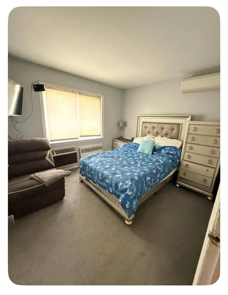 Furnished Room