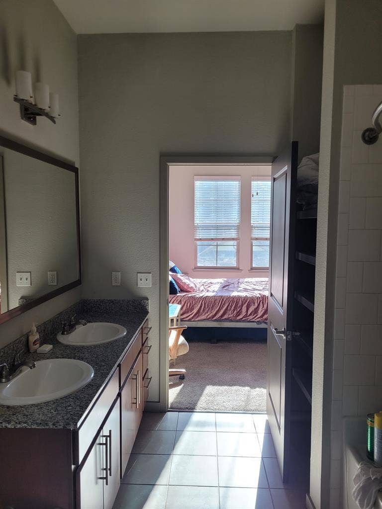 Master Bedroom in Litia