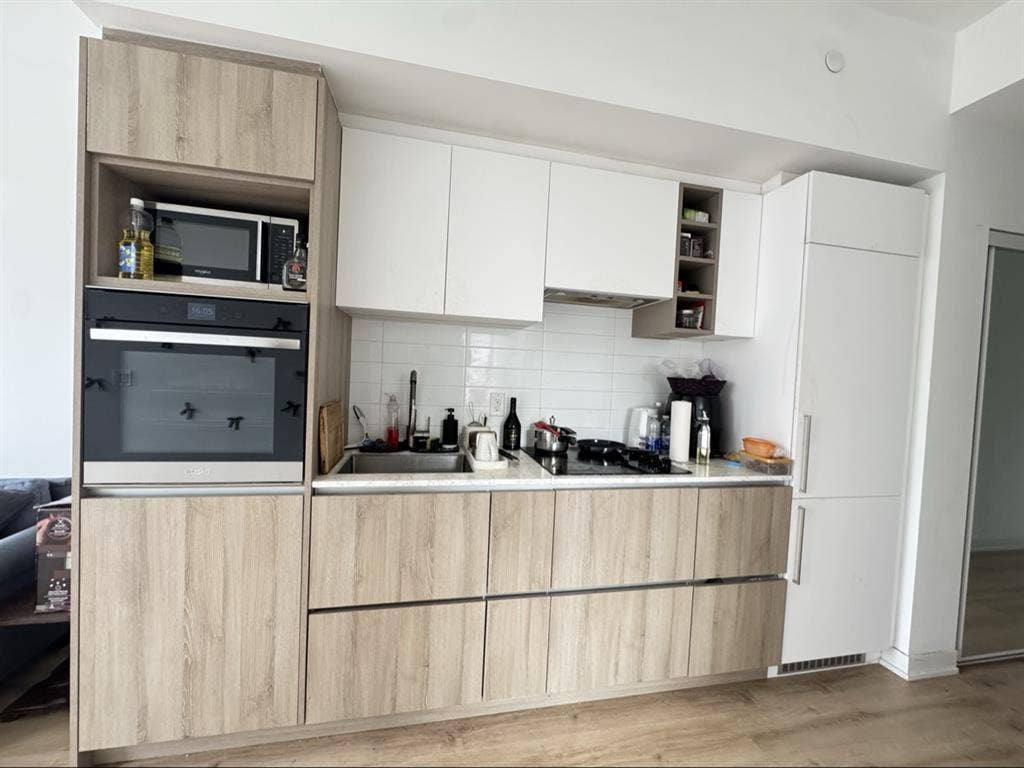 Room for rent from April 1