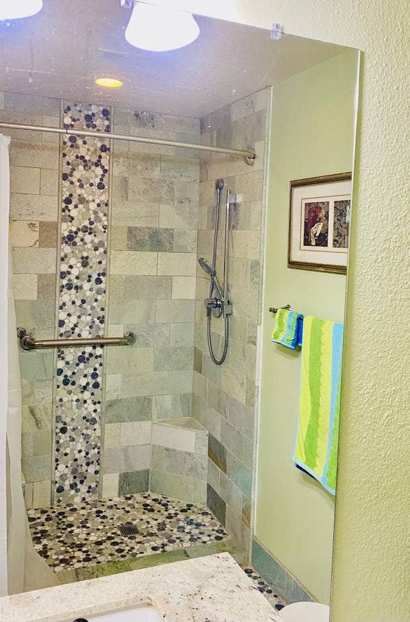 Fully furnished room in Eastvale