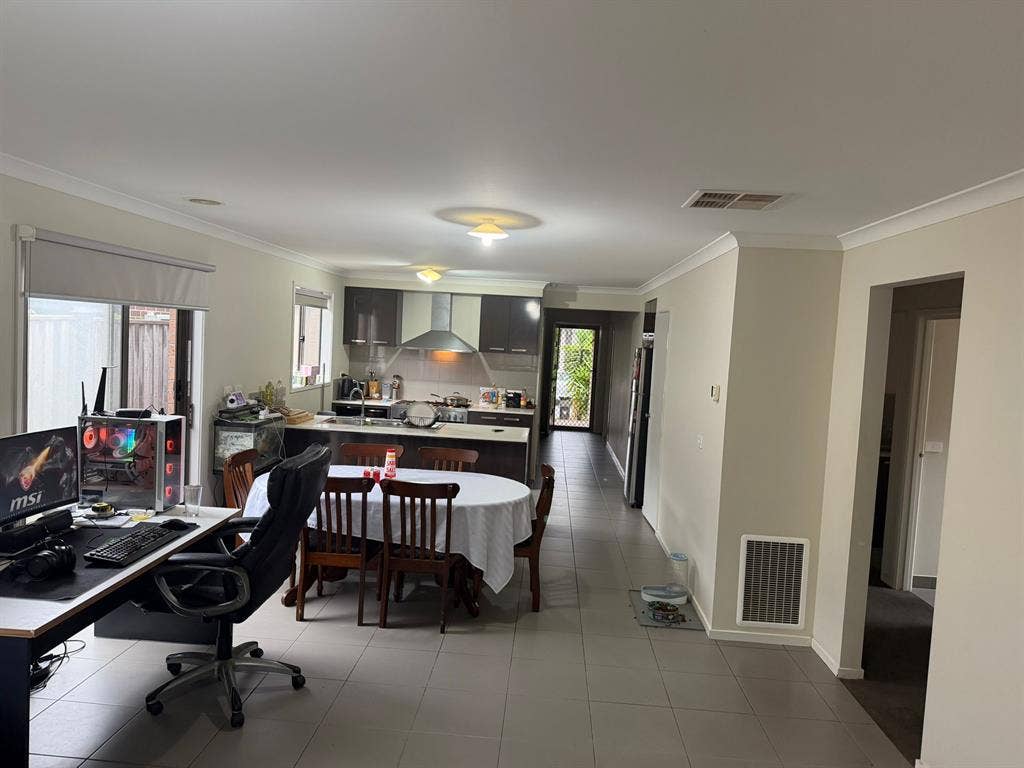 house mate wanted