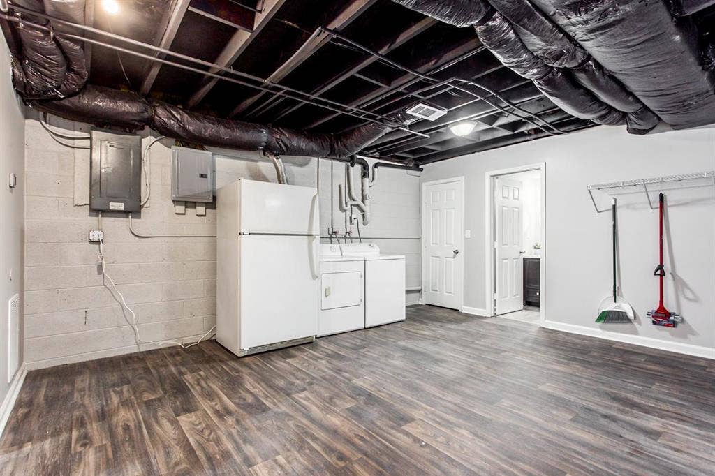 7 BR in Woodstock