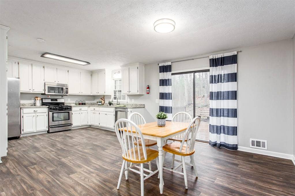 7 BR in Woodstock