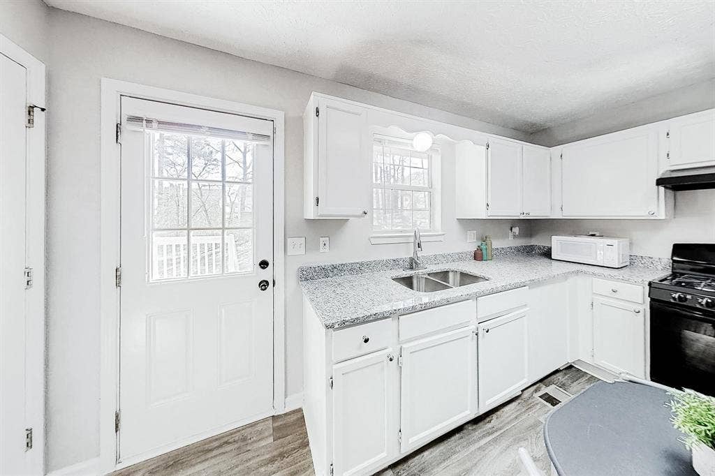 8 BR in Jonesboro