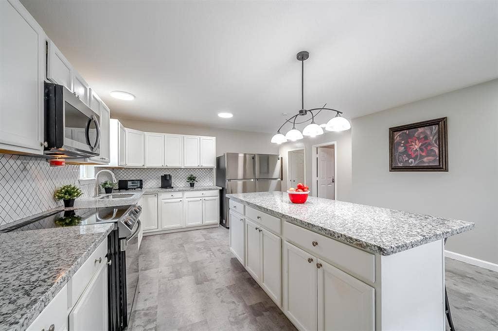 8 BR in Houston