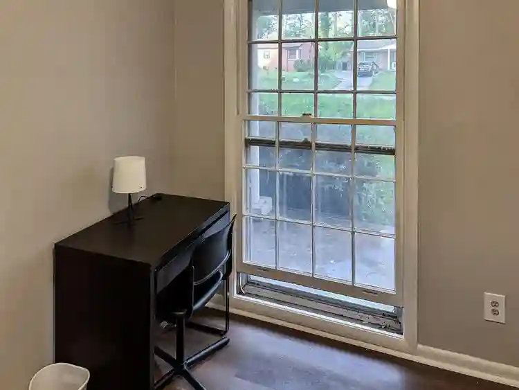 4 BR in Forest Park