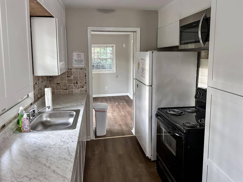 4 BR in Forest Park