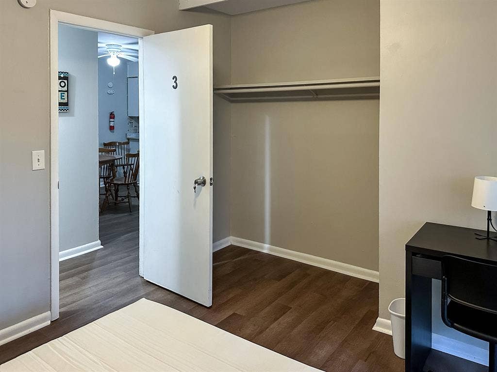 4 BR in Forest Park