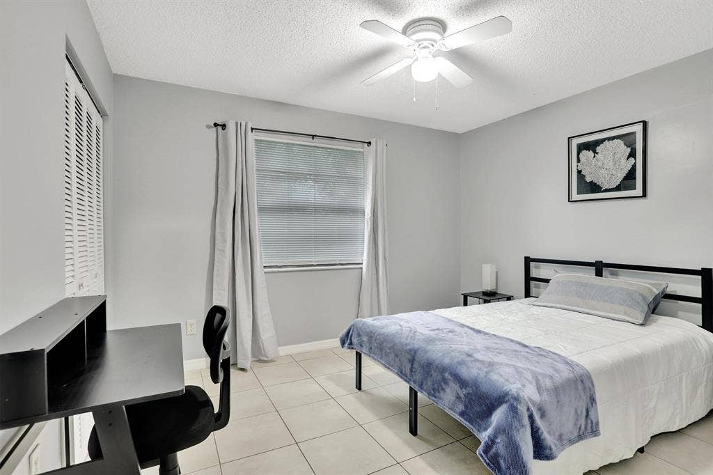 5 BR in Cocoa