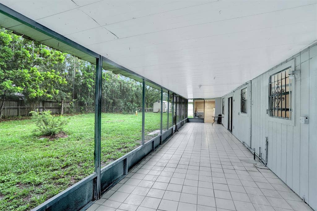 5 BR in Cocoa