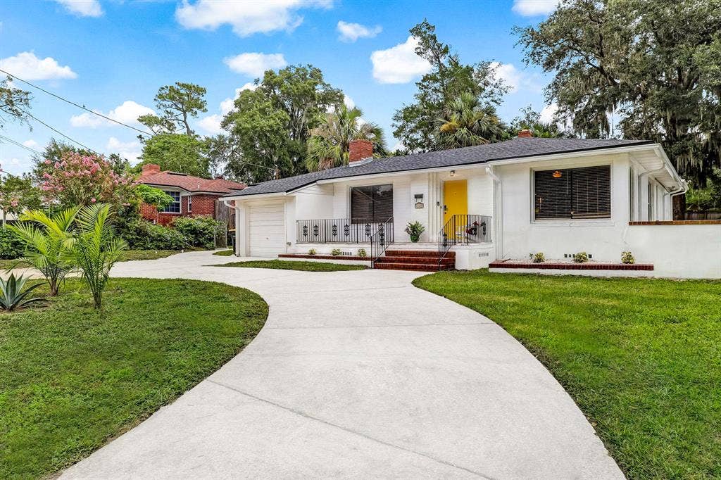 9 BR in Jacksonville
