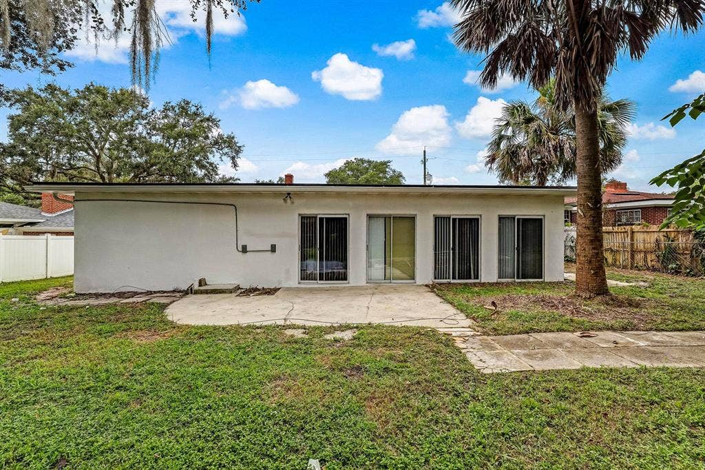 9 BR in Jacksonville