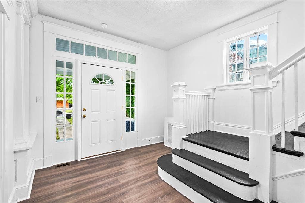 6 BR in Richmond