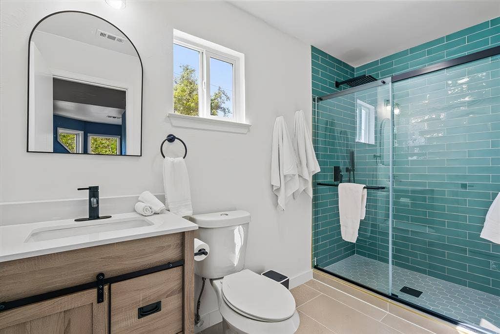 5 BR in Austin