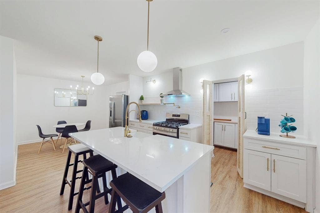 7 BR in Decatur