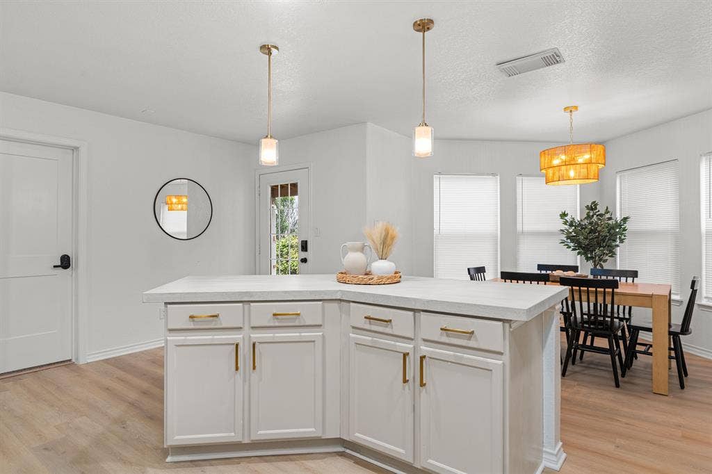 9 BR in Live Oak