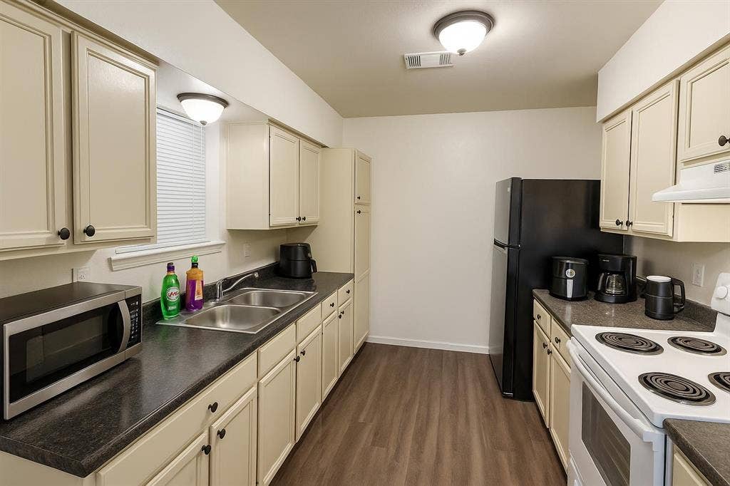 5 BR in Dallas