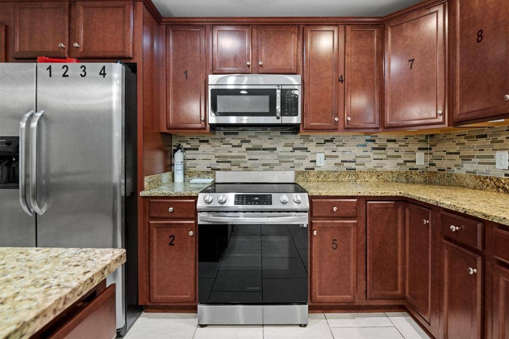7 BR in Richmond