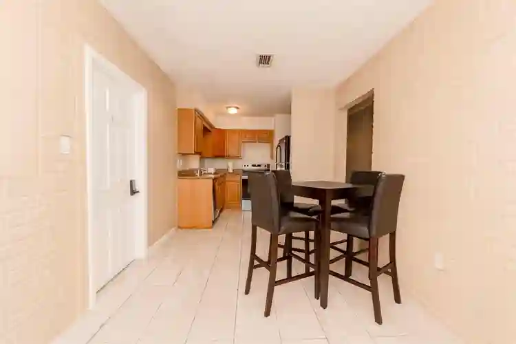 5 BR in Maitland