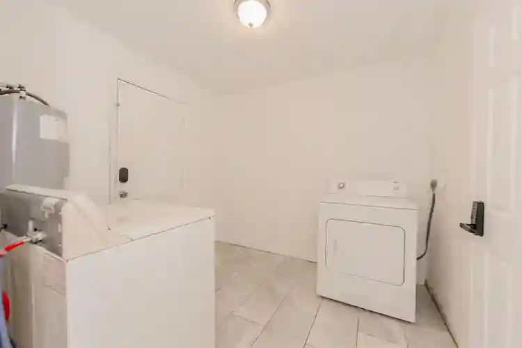 5 BR in Maitland