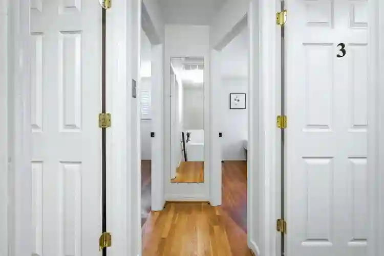 8 BR in Richmond
