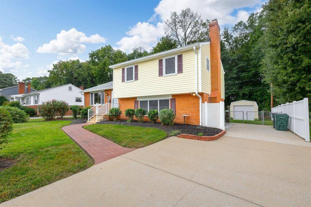 8 BR in Richmond