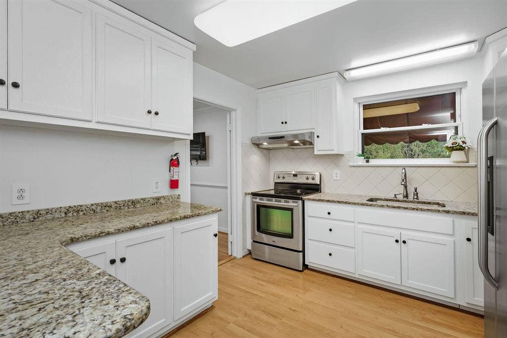 8 BR in Richmond