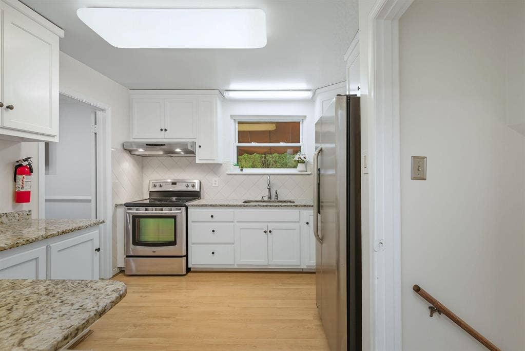 8 BR in Richmond