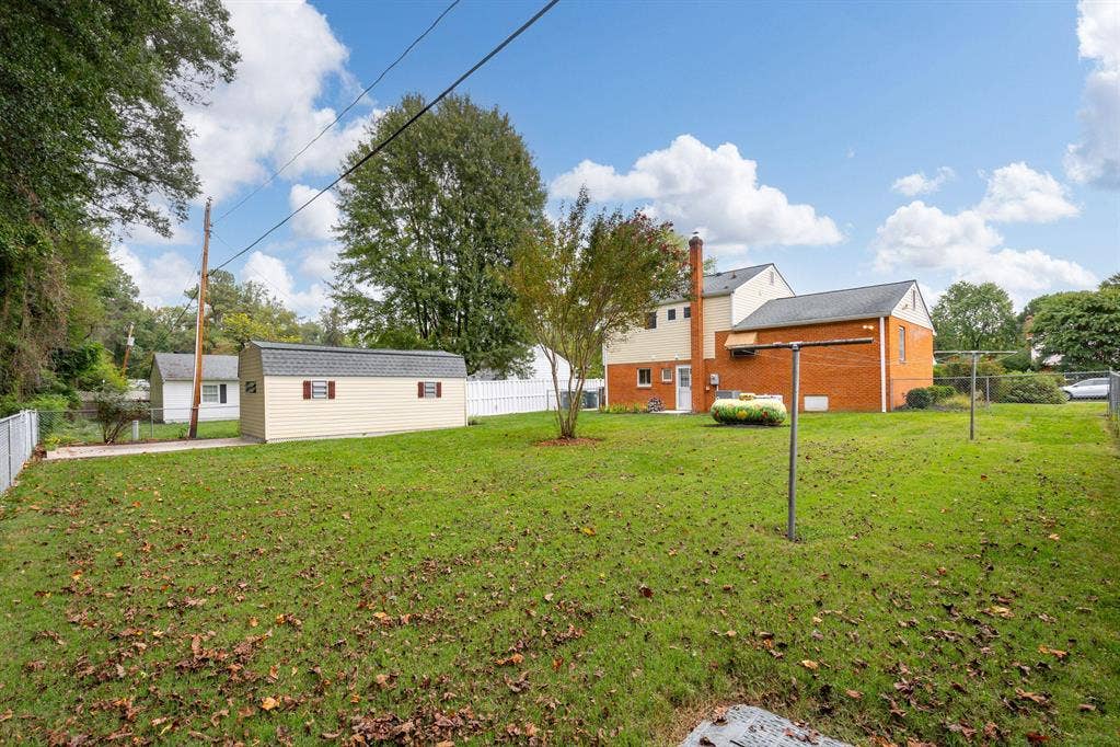 8 BR in Richmond