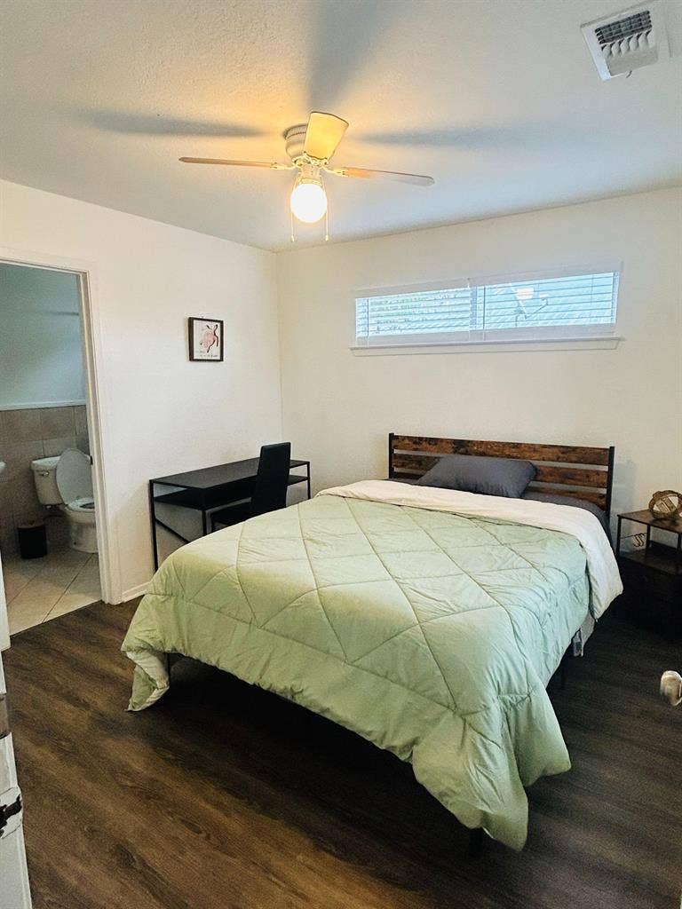 4 BR in Austin