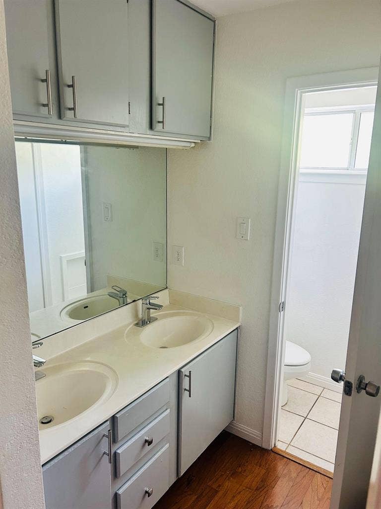 4 BR in Austin