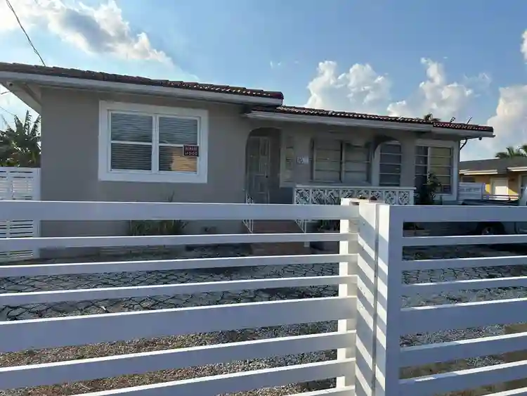4 BR in Miami
