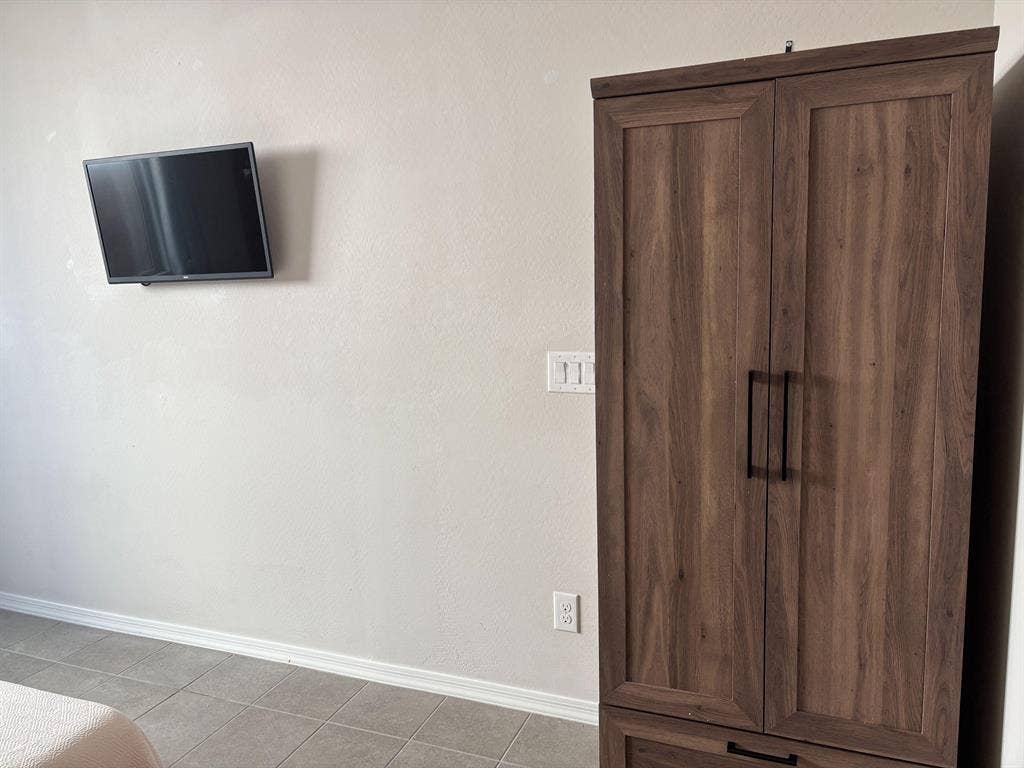 6 BR in Litchfield Park