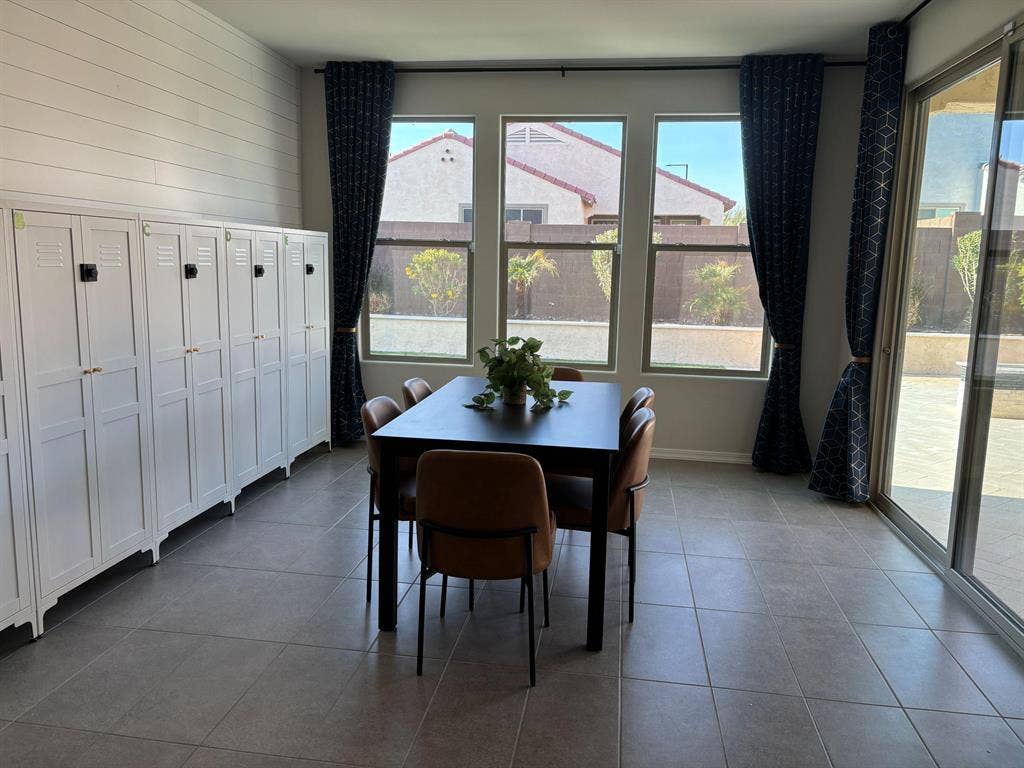 6 BR in Litchfield Park