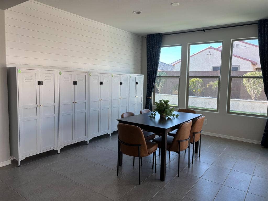 6 BR in Litchfield Park