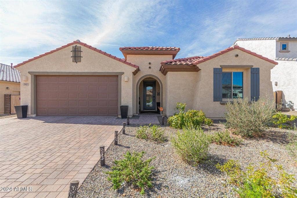 6 BR in Litchfield Park