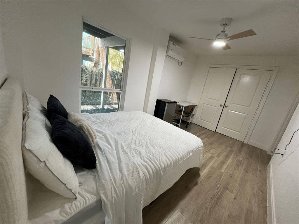 3 BR in Clear Lake Shores