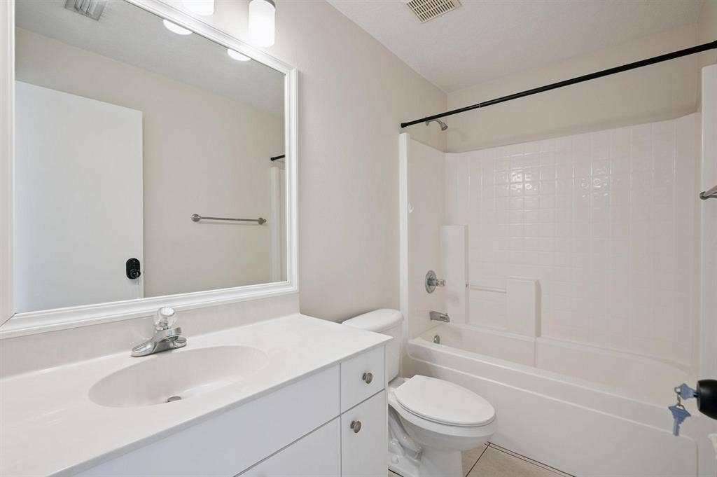 2 BR in Melbourne