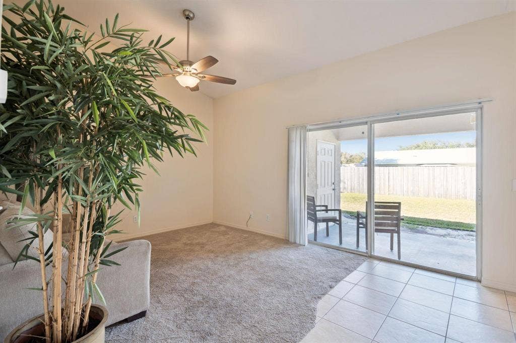 2 BR in Melbourne