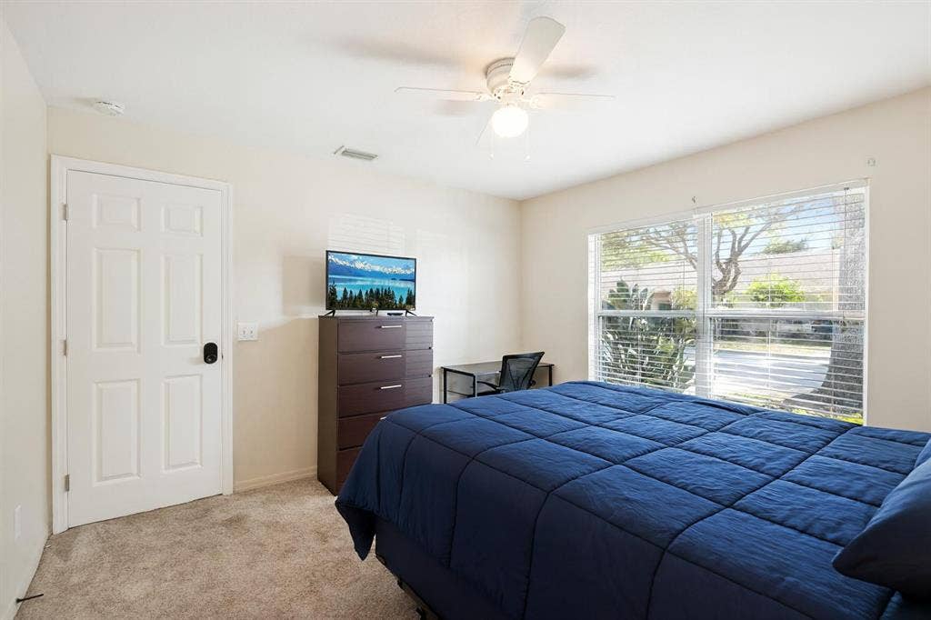 2 BR in Melbourne
