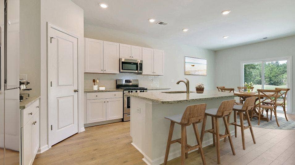 4 BR in Bloomingdale
