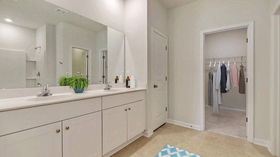 4 BR in Bloomingdale