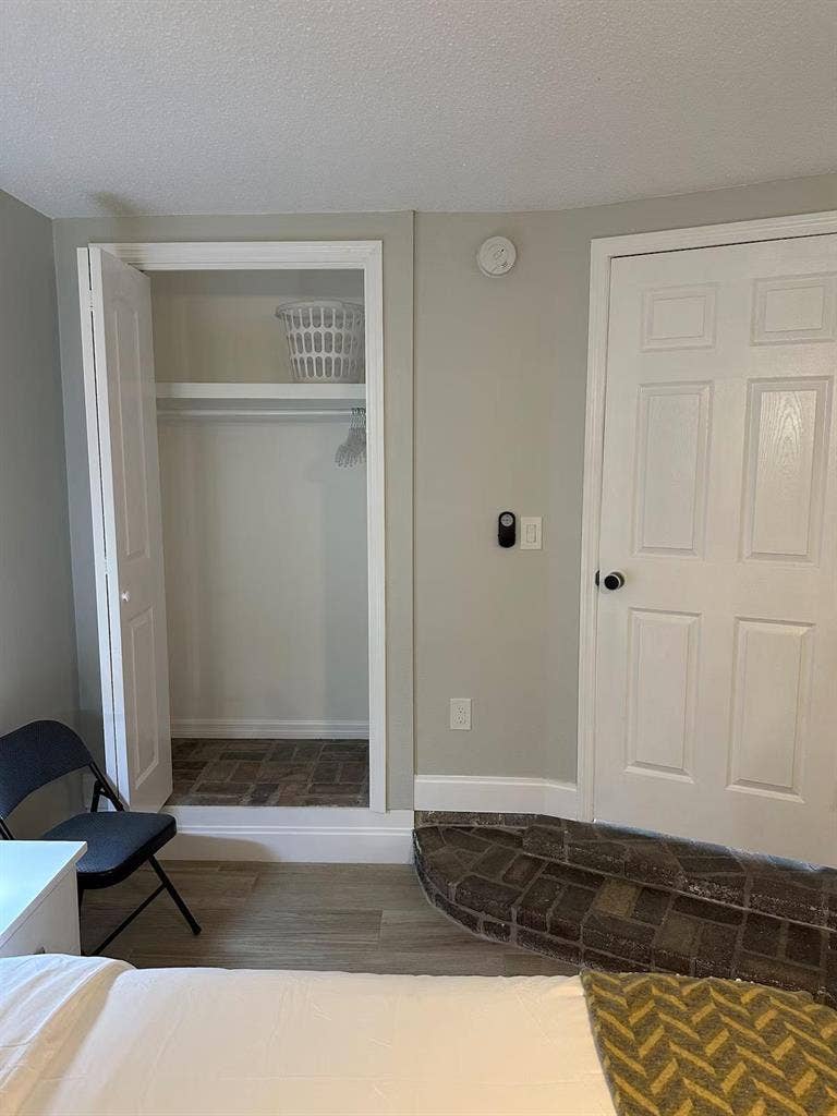 6 BR in Bradenton