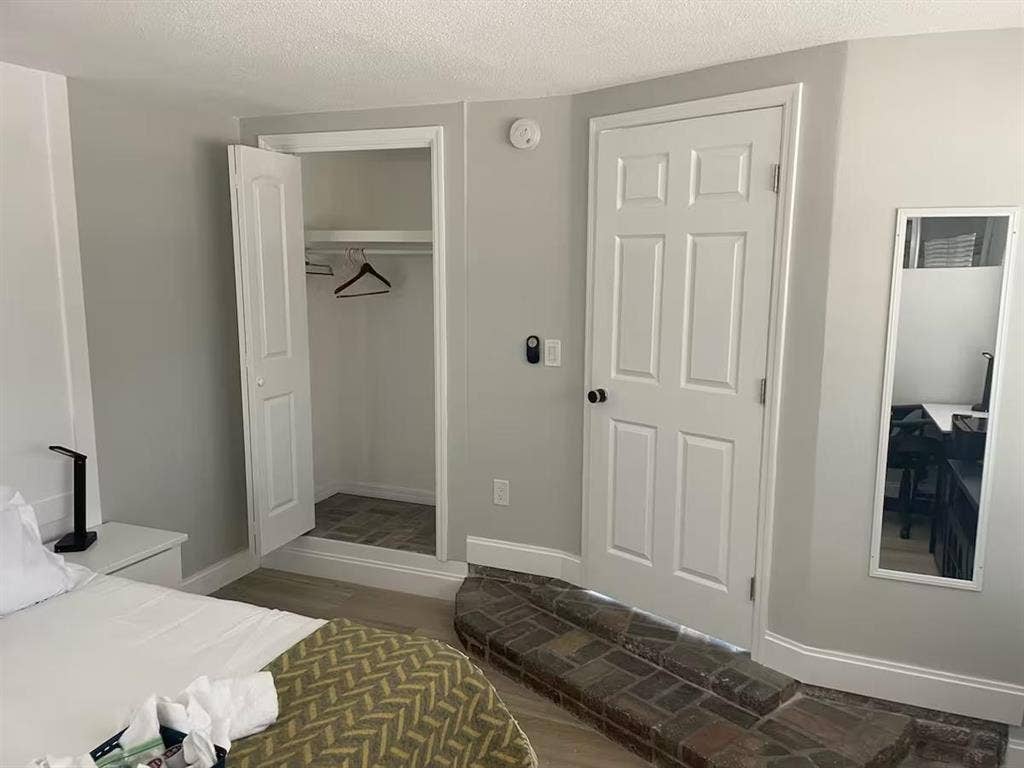 6 BR in Bradenton